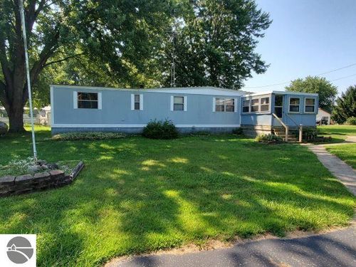 2890 Twin Lake Rd, Lupton, MI, 48635-9755 | Card Image