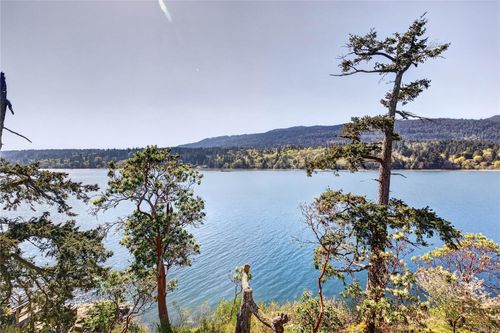 117 Morningside Rd, Salt Spring Island, BC, V8K1X1 | Card Image