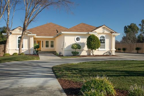 1983 Hooper Rd, Yuba City, CA, 95993-9647 | Card Image