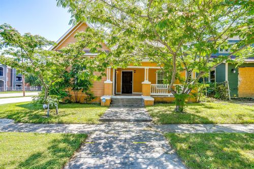 ste-101-351 Pennsylvania Ave, Fort Worth, TX, 76104-3301 | Card Image