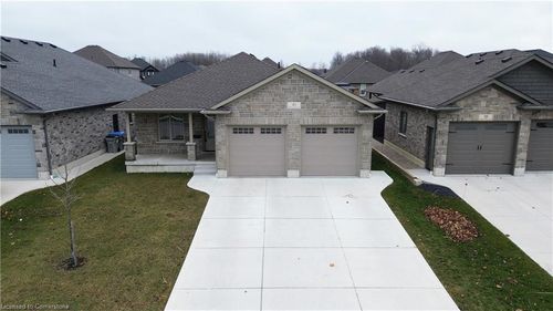 40 Forbes Cres, Listowel, ON, N4W0B9 | Card Image