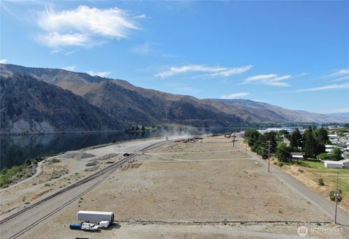 f-2-0 NNA Entiat Way, Entiat, WA, 98822 | Card Image