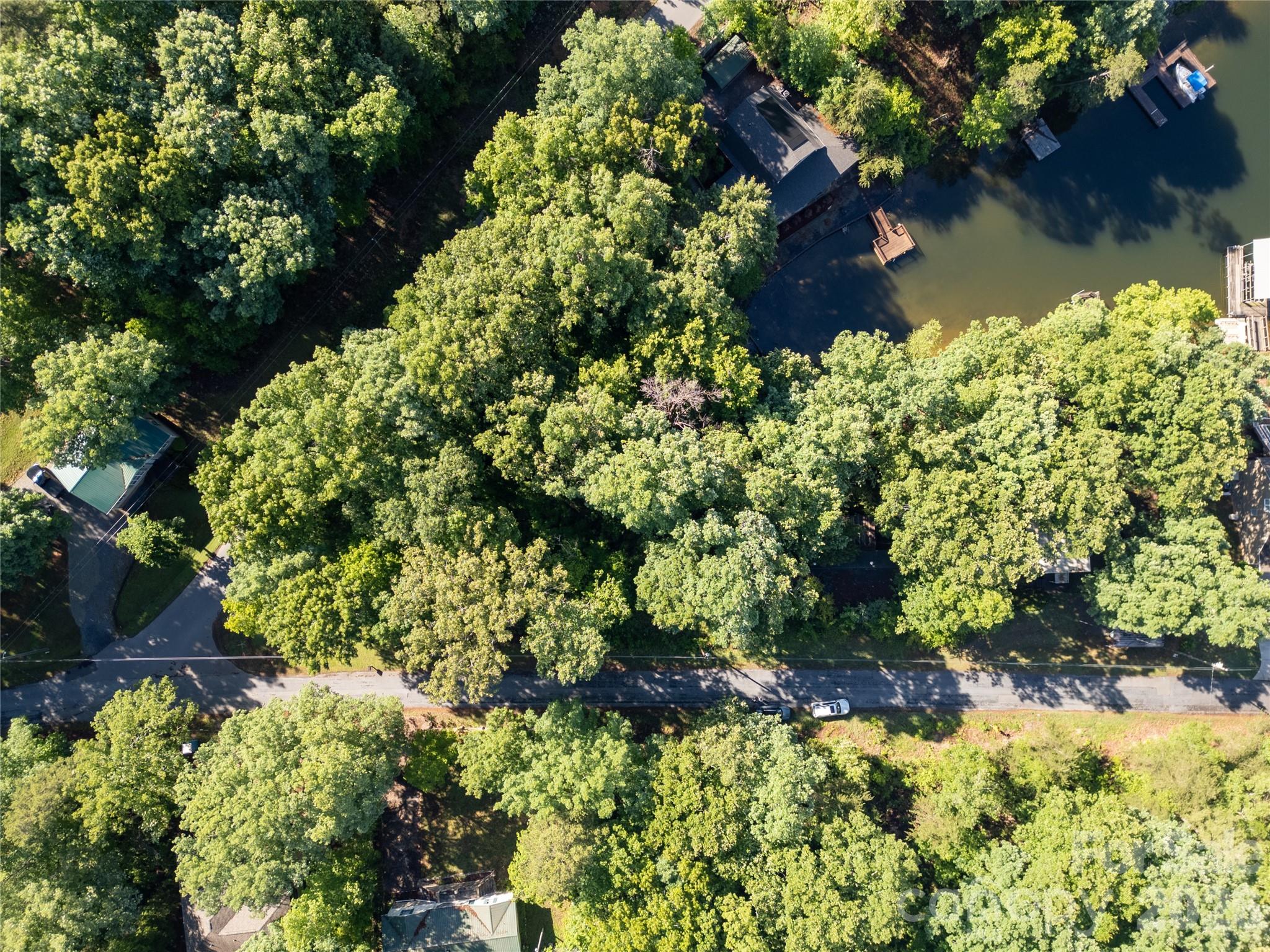 Land in New London 5