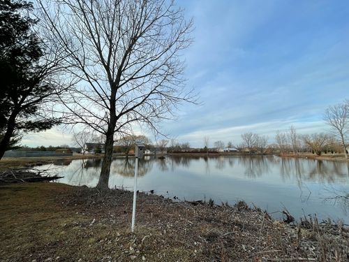 35 Nightingale Cir, Camargo, IL, 61919-3509 | Card Image