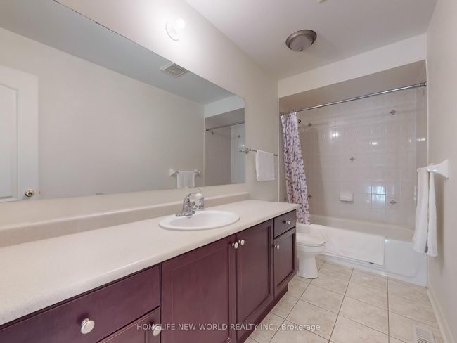 18 Freesia Rd, House other with 3 bedrooms, 3 bathrooms and 4 parking in Brampton ON | Image 25