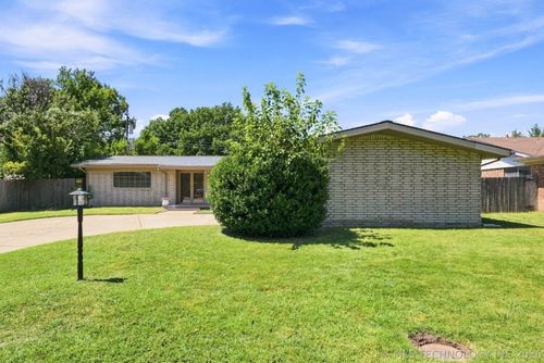 3144 S 85th East Ave, Tulsa, OK, 74145-1462 | Card Image