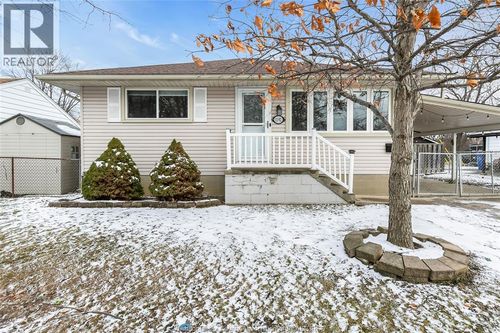 1192 Reedmere Rd, Windsor, ON, N8S2M3 | Card Image