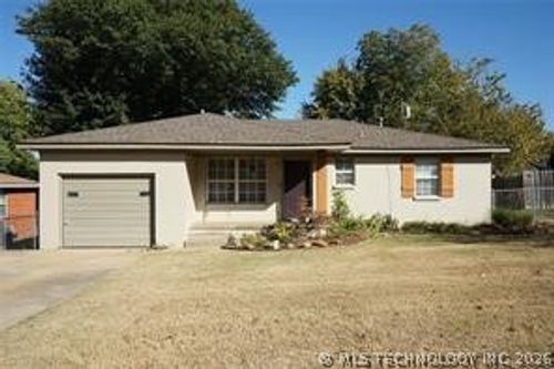 1830 E 17th St, Ada, OK, 74820-7100 | Card Image