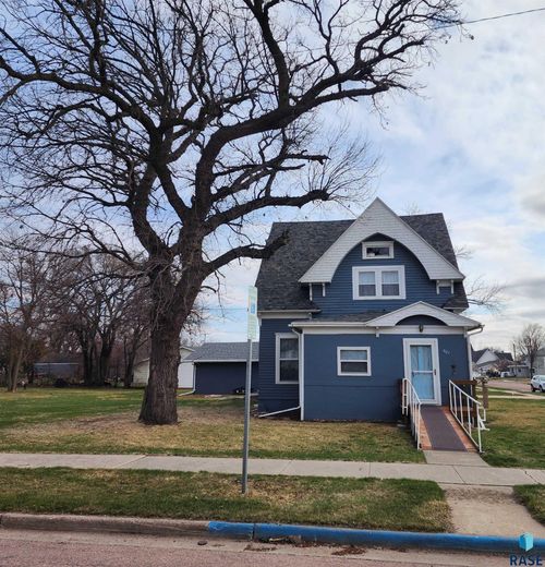 301 E Essex Ave Avenue, Salem, SD, 57058 | Card Image