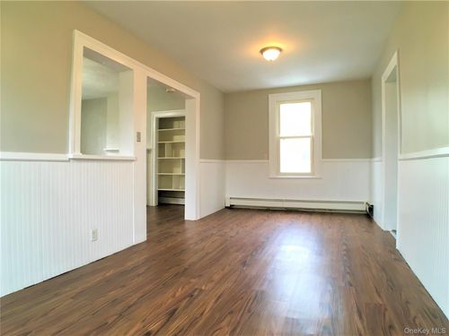 83 Albany St, Poughkeepsie, NY, 12601-1767 | Card Image