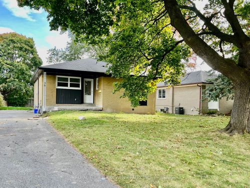 38 Thorncroft Cres, Ajax, ON, L1S2S2 | Card Image