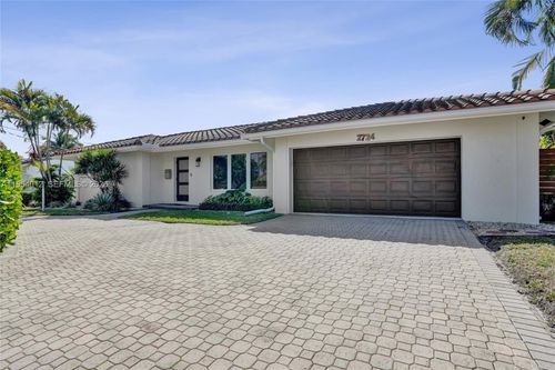 2724 Ne 10th St, Pompano Beach, FL, 33062-4218 | Card Image