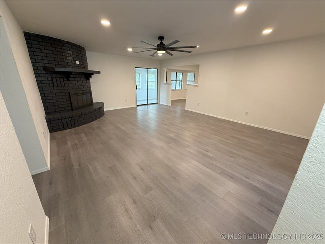 1402 Se 9 Th St, House other with 3 bedrooms, 2 bathrooms and null parking in Wagoner OK | Image 6