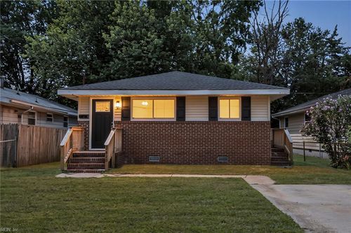 1820 Bay Ave, Hampton, VA, 23661-2856 | Card Image