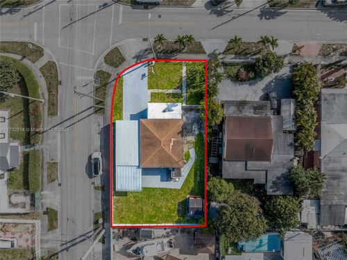 691 Se 4th St, Hialeah, FL, 33010-5429 | Card Image