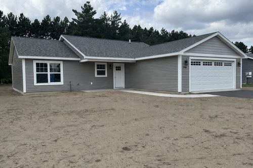 2740 Mockingbird Dr, Traverse City, MI, 49685-8777 | Card Image