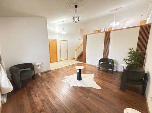 1077 Gas Light Dr, SUN PRAIRIE, WI, 53590-3460 | Card Image