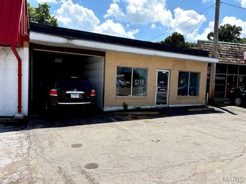 10804 Saint Charles Rock Rd, Saint Ann, MO, 63074-1508 | Card Image