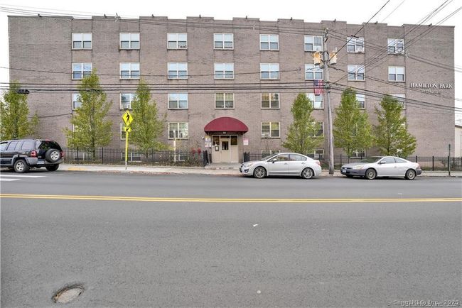 Exterior | Image 5