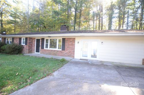 8 Laurel Dr, North Wilkesboro, NC, 28659-3350 | Card Image