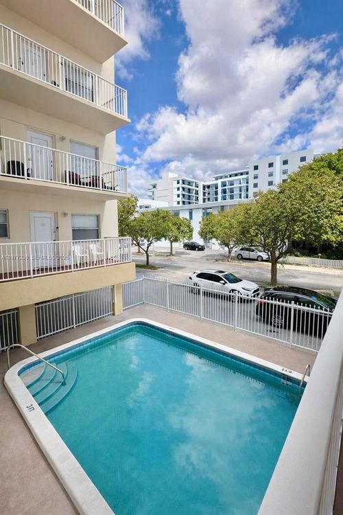 apt-e10-2008 Jackson St, Hollywood, FL, 33020-5060 | Card Image