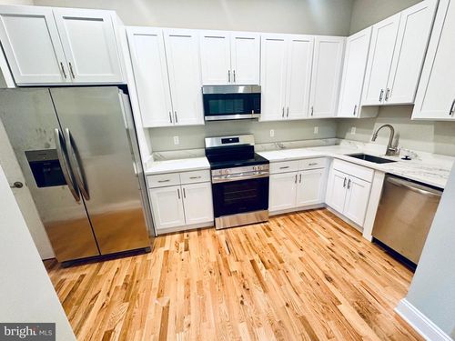 505-100 W Lexington St, BALTIMORE, MD, 21201-4083 | Card Image