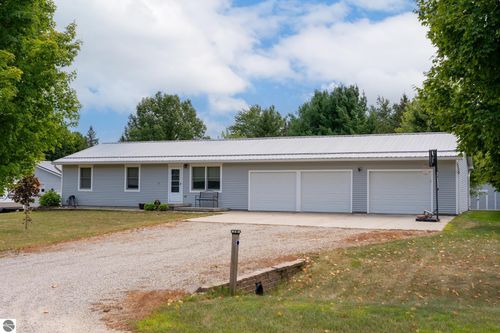 1004 Bishop Ln, Weidman, MI, 48893-9353 | Card Image