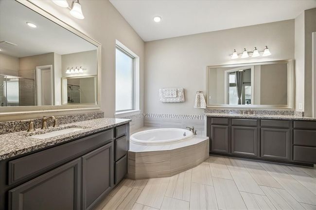 18311 Windspring Falls Ln, House other with 4 bedrooms, 5 bathrooms and 3 parking in Cypress TX | Image 13