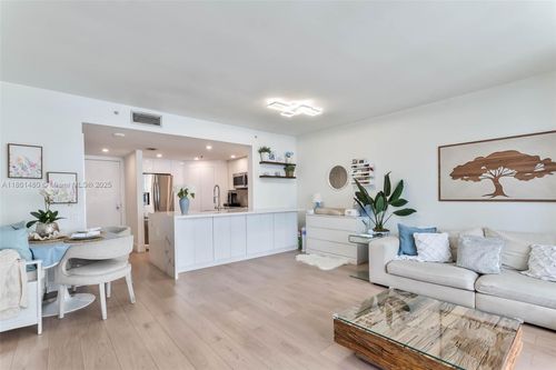 apt-808-701 Brickell Key Blvd, Miami, FL, 33131-2677 | Card Image