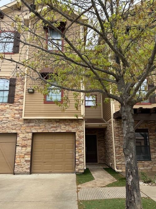 625-2410 S 2nd St, Waco, TX, 76706-6528 | Card Image