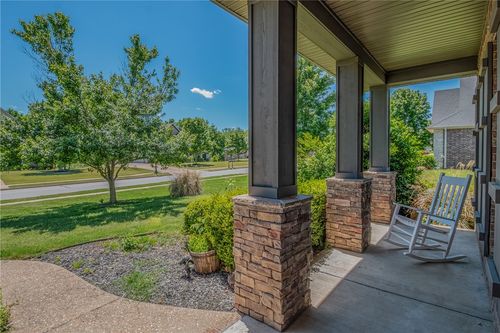2386 Riverfront Ln, Fayetteville, AR, 72703-9525 | Card Image