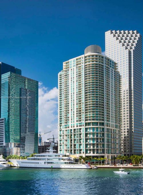 apt-1803-300 S Biscayne Blvd, Miami, FL, 33131-5325 | Card Image