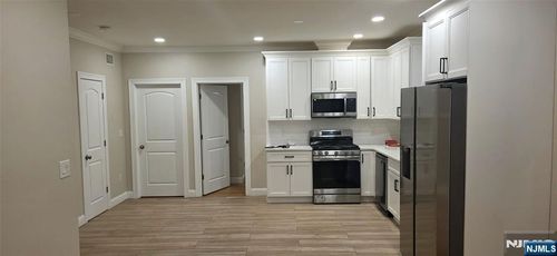 115 Wallington Ave, Wallington, NJ, 07057-1149 | Card Image