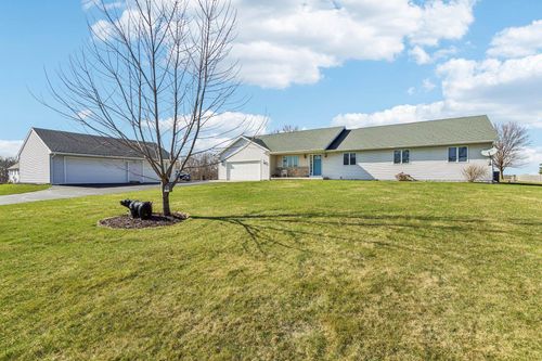 5008 Creek Haven Road, Sun Prairie, WI, 53527 | Card Image