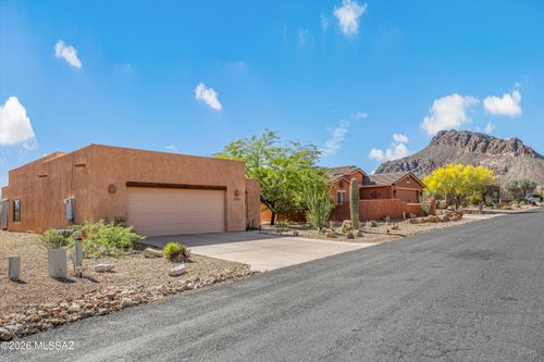2200 S Triangle X Ln, Tucson, AZ, 85713-6746 | Card Image