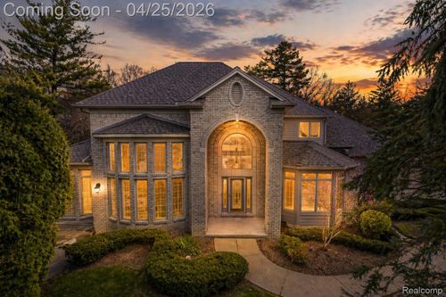 6608 Enclave Dr, Clarkston, MI, 48348-4859 | Card Image