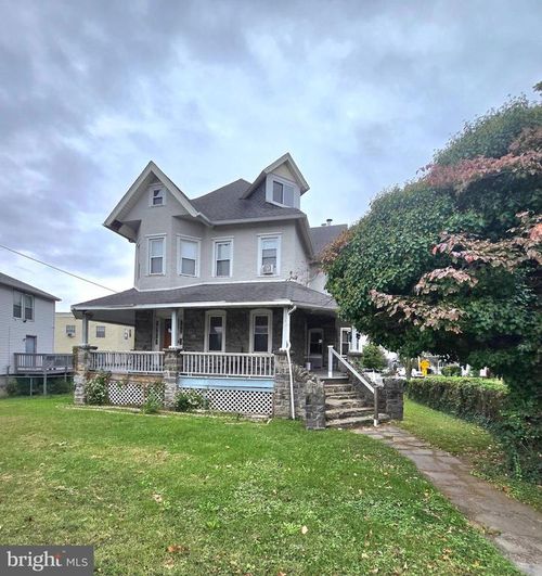 411 Chester Pike, SHARON HILL, PA, 19079-1347 | Card Image