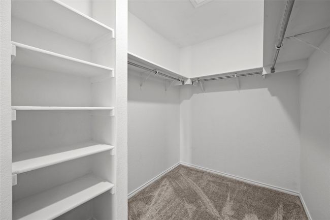 Primary Closet | Image 22