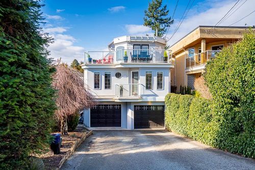 949 Kent Street, White Rock, BC, V4B4S9 | Card Image