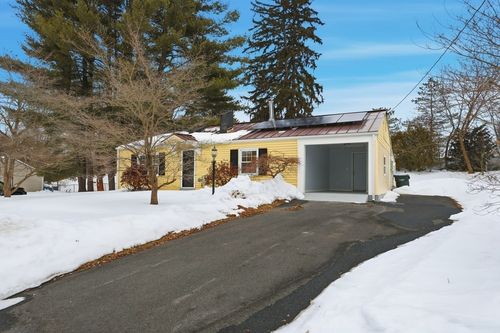 73 Timber Ln, Springfield, MA, 01119-2827 | Card Image