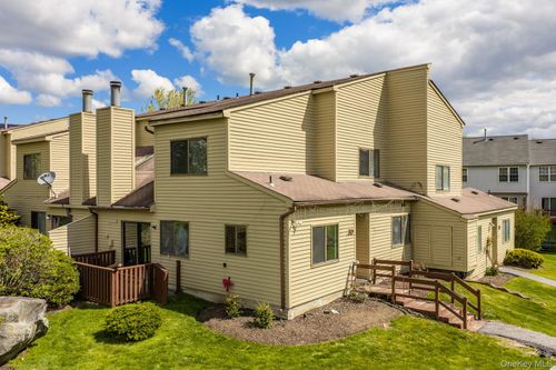 30 Sycamore Ct, Highland Mills, NY, 10930-2811 | Card Image