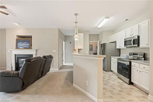 unit-301-319 College Rd, Greensboro, NC, 27410-5388 | Card Image