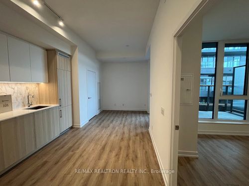 301-500 Dupont St, Toronto, ON, M6G0B8 | Card Image
