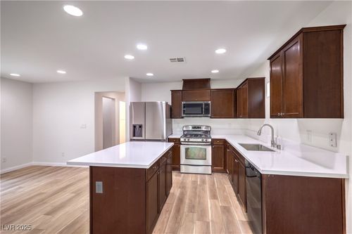 10085 S Riley St, Las Vegas, NV, 89178-7565 | Card Image