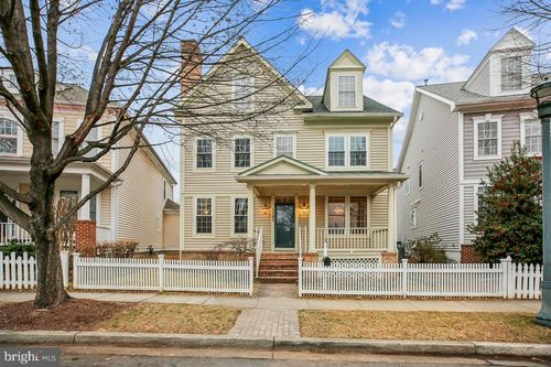 1105 Pleasant Cir, ROCKVILLE, MD, 20850-6077 | Card Image