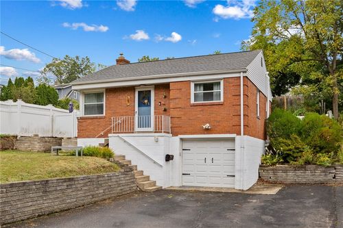 141 Kaylor Rd, Pittsburgh, PA, 15237-5205 | Card Image