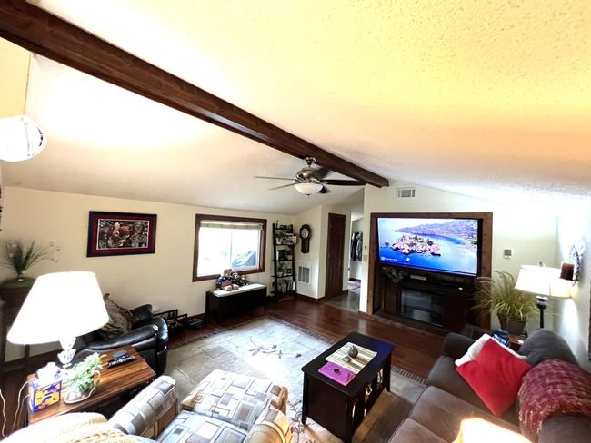 Alcove with fireplace and tv included | Image 8
