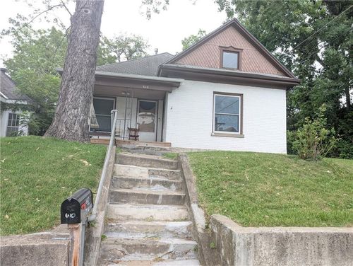 610 S 4th St, Atchison, KS, 66002-2807 | Card Image