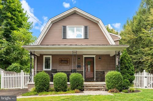 108 S Bell Ave, Morrisville, PA, 19067-1725 | Card Image