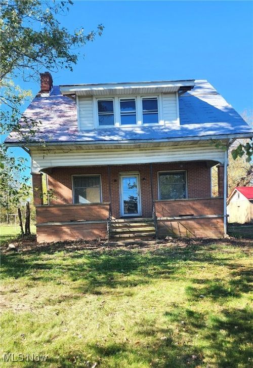 8135 Salineville Rd Ne, Mechanicstown, OH, 44651-9026 | Card Image